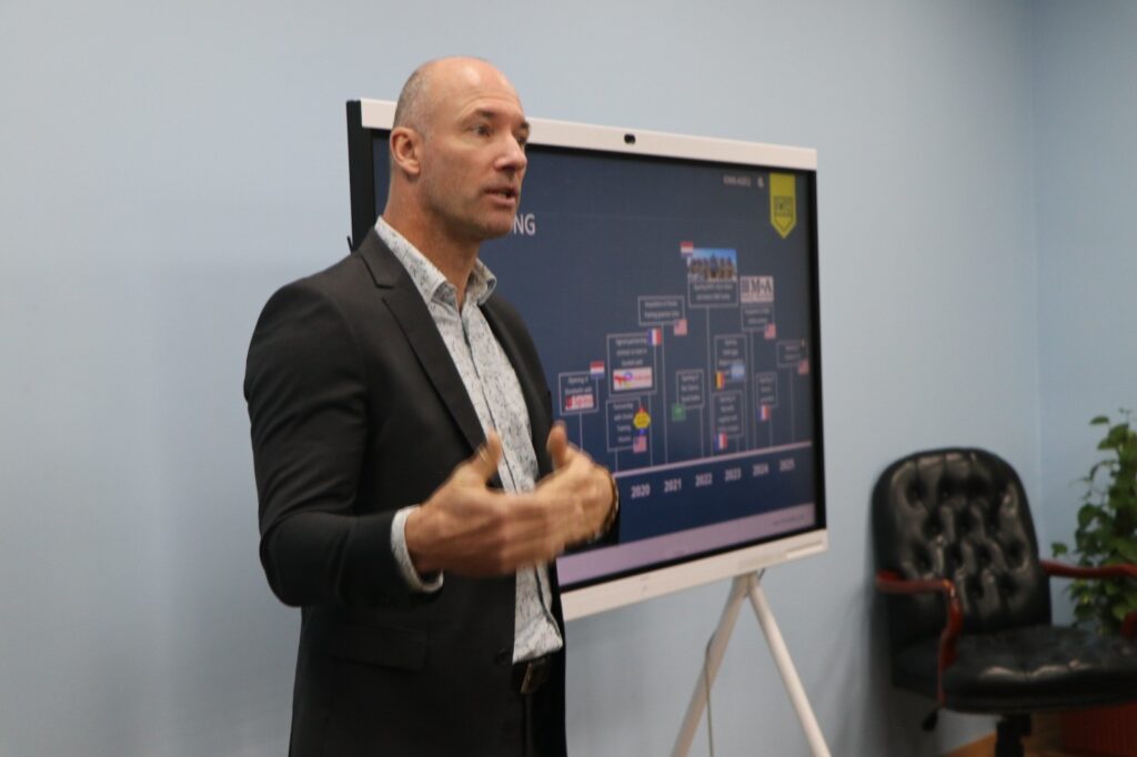 58e286ee-f0de-4271-8626-7af1923c3db1